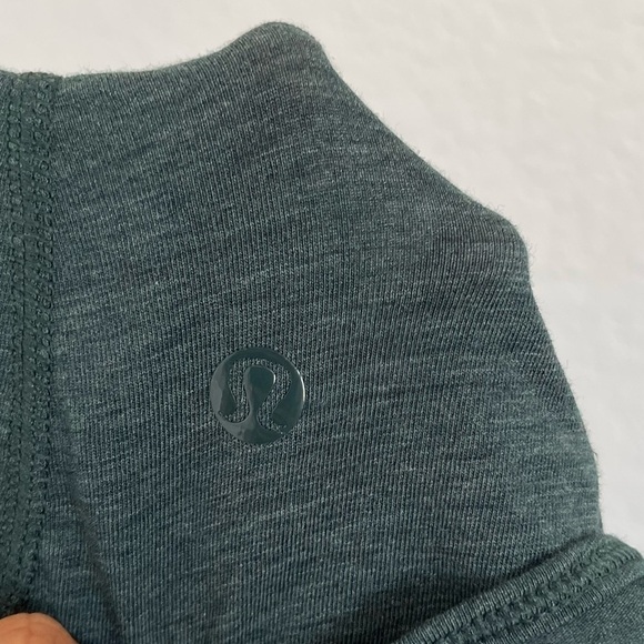 Lululemon layer tank top - Picture 3 of 3